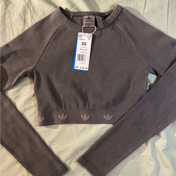 Adidas Grey ribbed Long Sleeve Crop tshirt - Picture 8 of 9